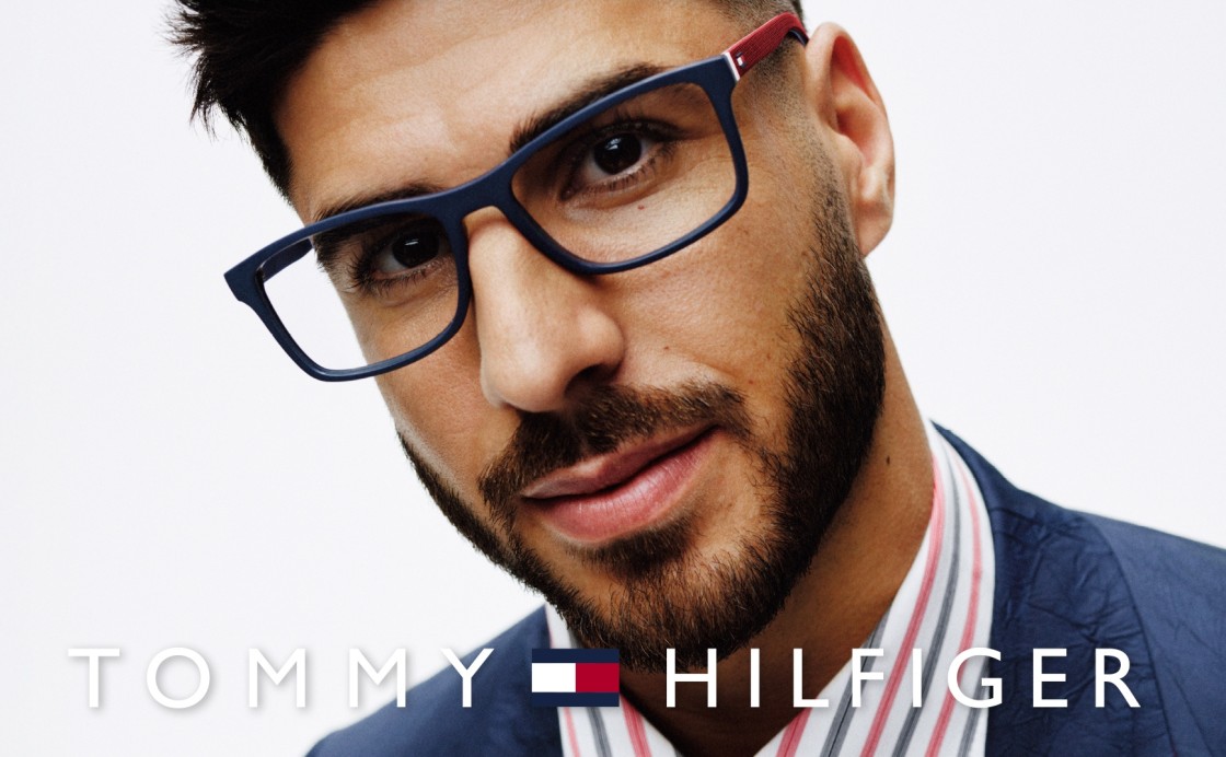 Tommy Hilfiger: Mann mit Brille